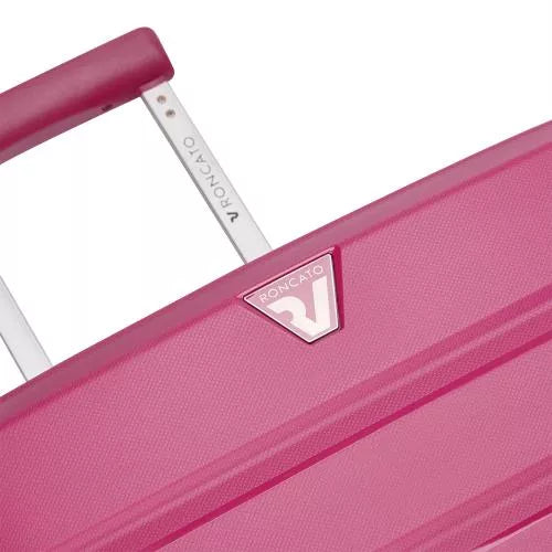 Roncato B-FLYING Medium Expandable Spinner Luggage