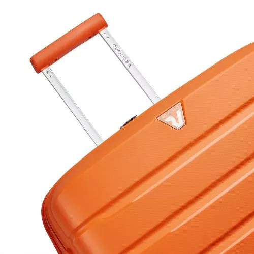Roncato B-FLYING Medium Expandable Spinner Luggage