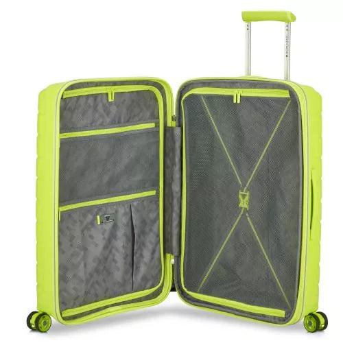 Roncato B-FLYING Medium Expandable Spinner Luggage