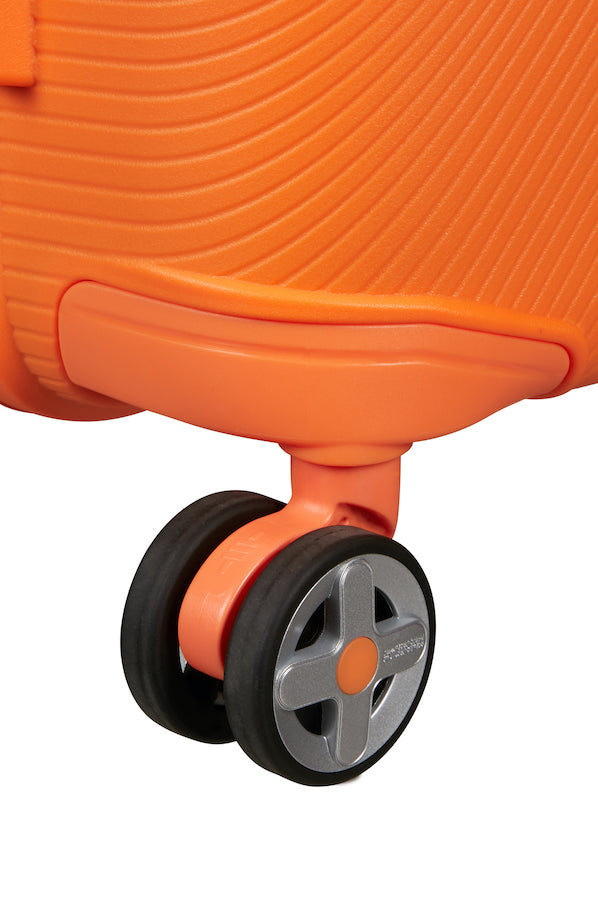 AMERICAN TOURISTER STARVIBE SPINNER EXP TSA-67CM