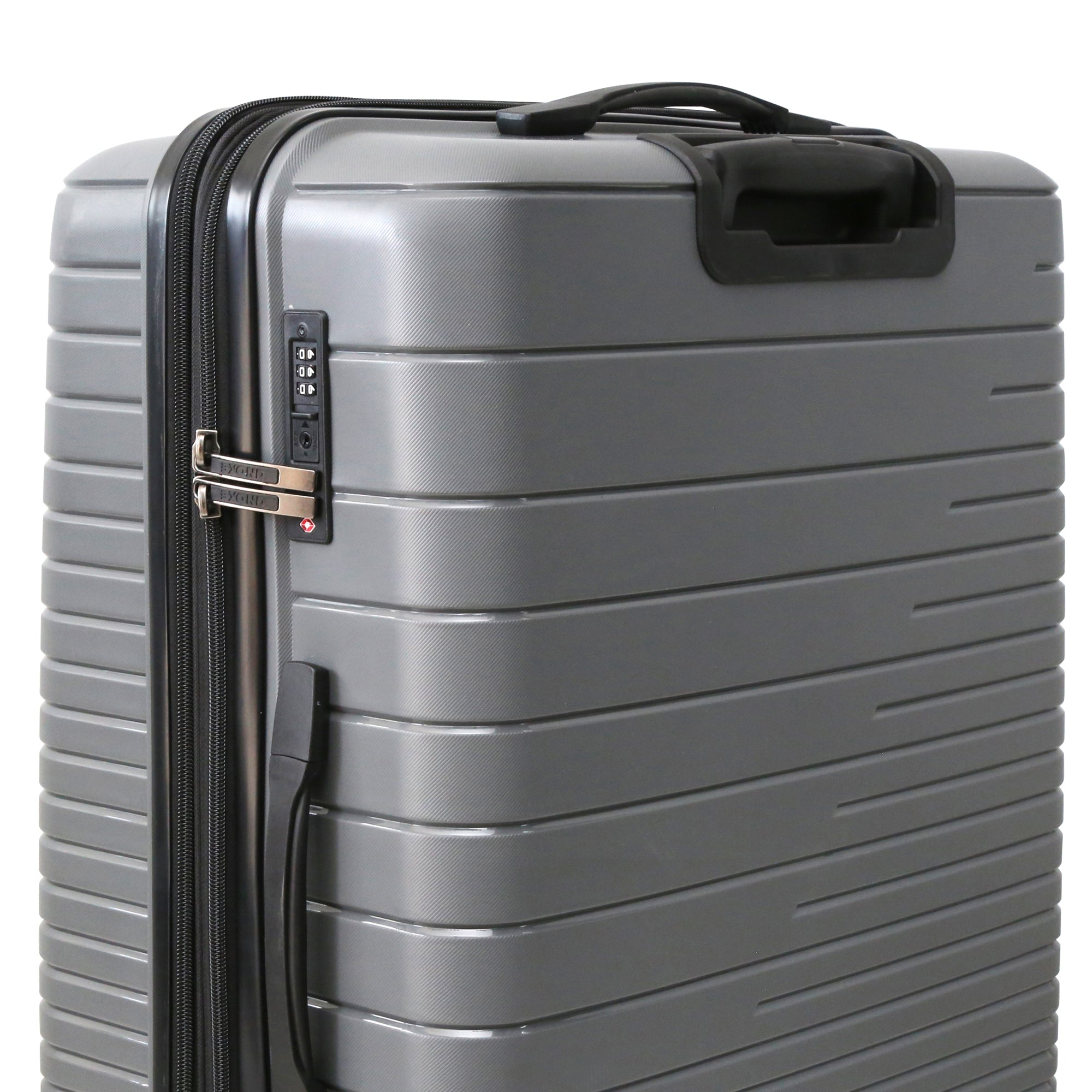 Byond Tourer Large 4 Wheel Spinner Trolley Case
