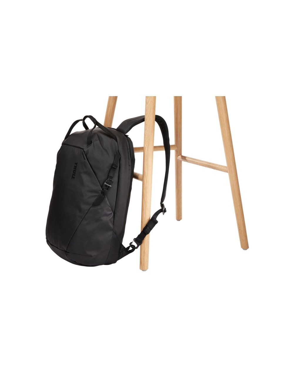 thule tact 16l 8