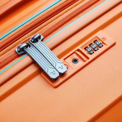 Roncato B-FLYING Medium Expandable Spinner Luggage