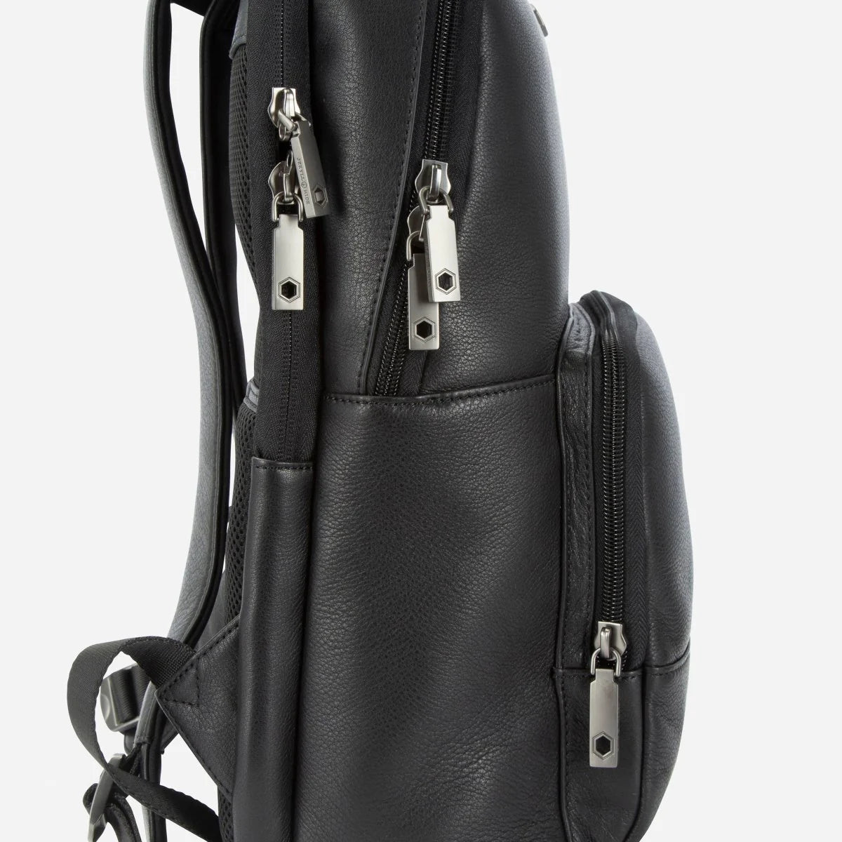 JEKYLL & HIDE CARGO POCKET BACKPACK