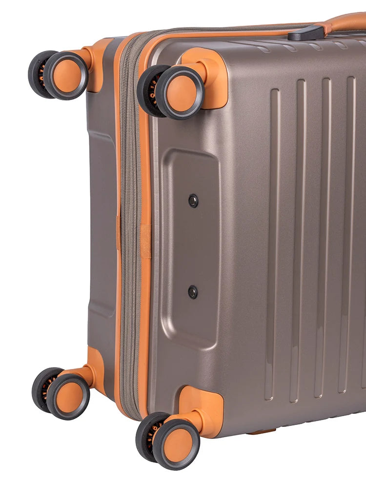 Cellini Royale Medium 4 Wheel Trolley Case