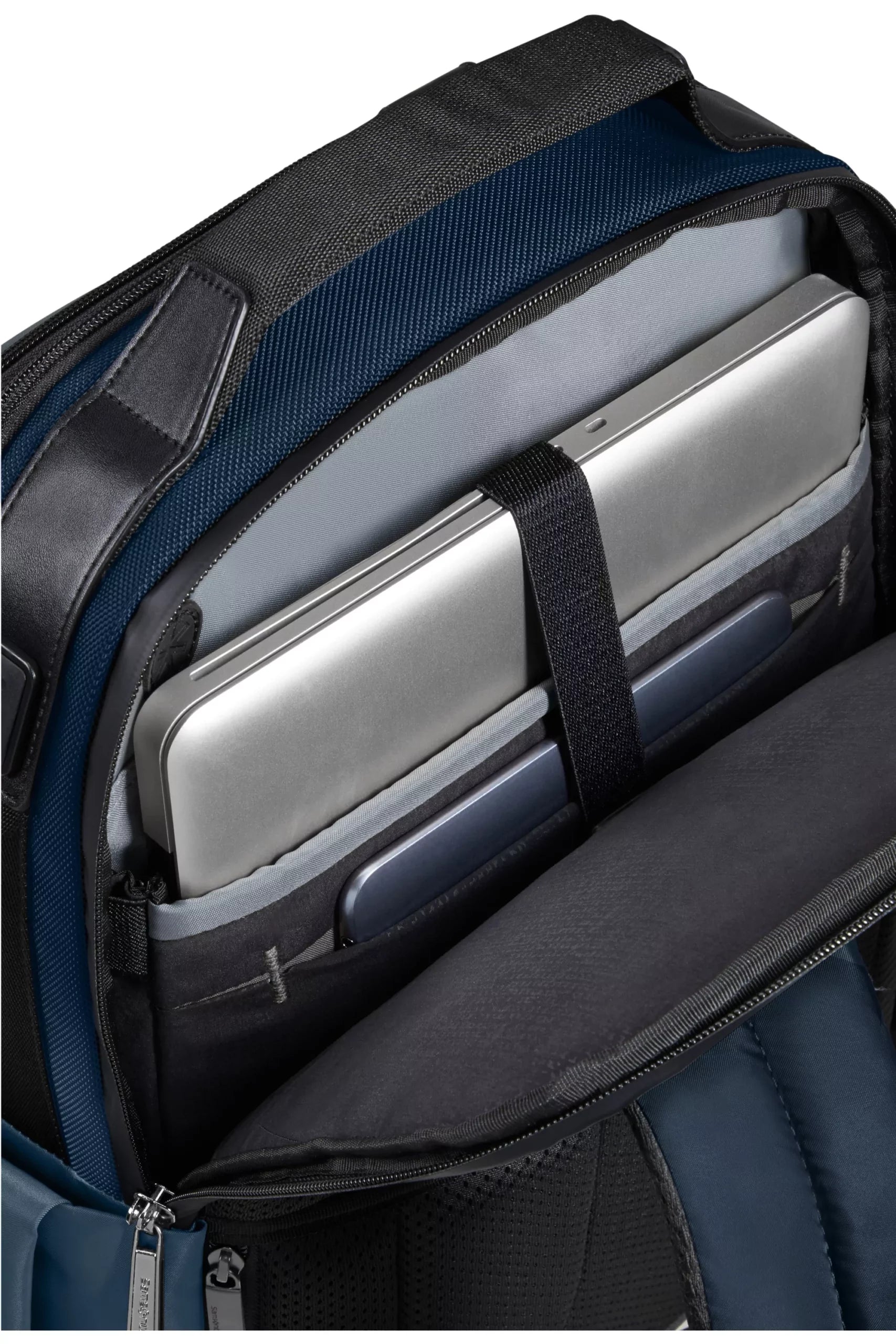 137207-1971-OPENROAD_2.0_LAPTOP_BACKPACK_LAPTOP-COMPARTMENT_1-5b0dd8b7-69ea-4652-af30-ac8a00d4cae6